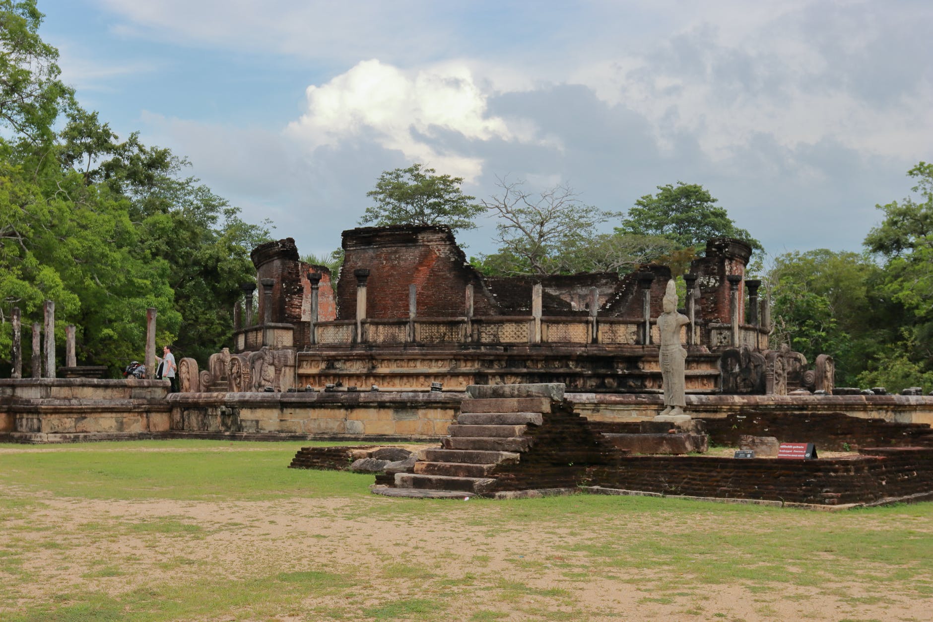 hatadage in polonnaruwa sri lanka